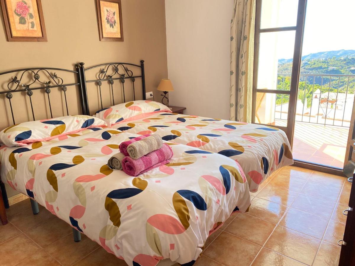 Bonito Apartamento Piscina Wifi Frigiliana Luaran gambar